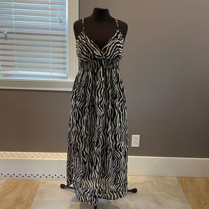 SHES COOL - Zebra Printed Dress